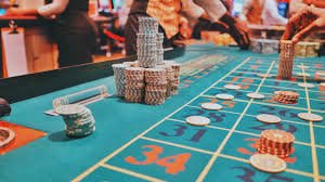 Giao diện chơi live casino sinh động và chân thực ngay trên điện thoại di động
